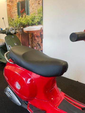 Zadel Vespa LX en Vespa S beschikbaar voor biedingen