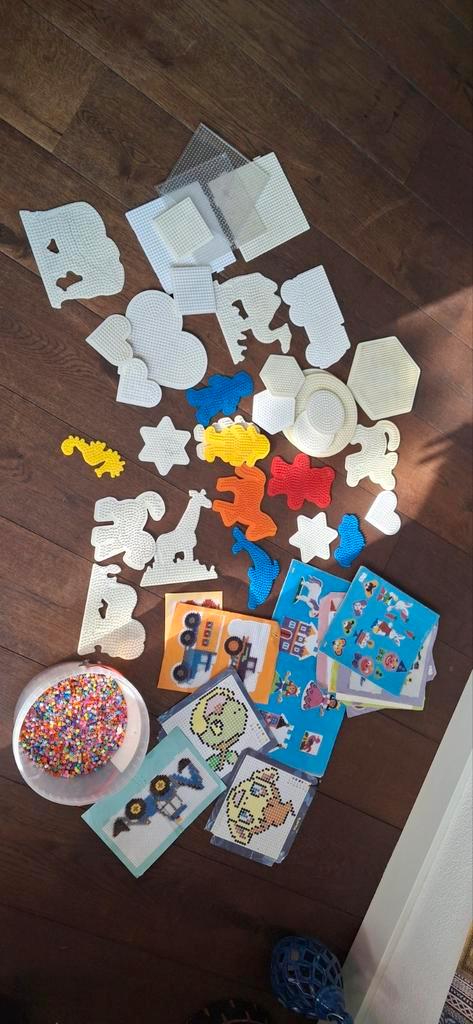 Strijkkralen set met veel voorbeelden, Kinderen en Baby's, Speelgoed | Educatief en Creatief, Gebruikt, Knutselen, Ophalen of Verzenden