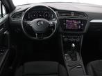 Volkswagen Tiguan 1.5 TSI R Line | Panoramadak | Trekhaak |, 150 pk, Bedrijf, SUV of Terreinwagen, 17 km/l