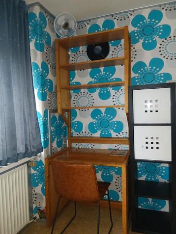 Bureau met Stoel - Complete Werkplek beschikbaar voor biedingen