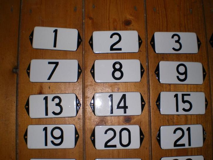 echt oud emaille huisnummer oude huisnummers ongebruikt, Antiek en Kunst, Antiek | Emaille, Ophalen of Verzenden