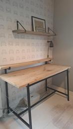 Landelijk bureau te koop (hout/staal), Ophalen, Zo goed als nieuw