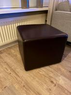 Bruine leren poef 2 stuks, Ophalen, Minder dan 50 cm, Gebruikt, Vierkant