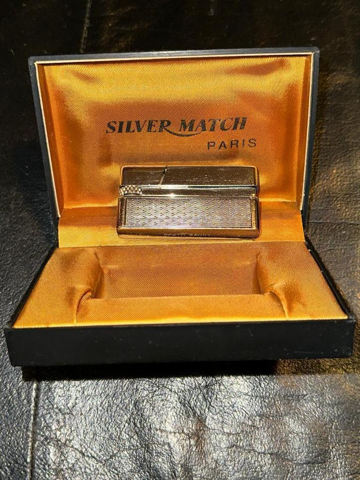 Silver Match Paris vintage aansteker in de originele doos, Verzamelen, Rookartikelen, Aanstekers en Luciferdoosjes, Gebruikt, Aansteker