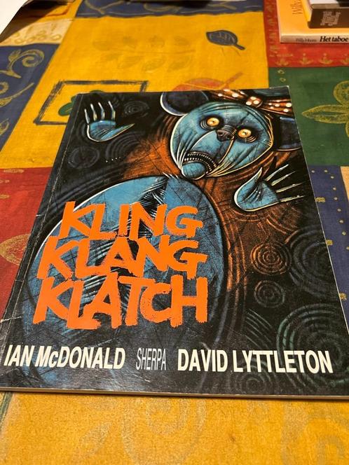 Kling Klang Klatch - Ian Mcdon / David Lyttleton, Boeken, Stripboeken, Zo goed als nieuw, Eén stripboek, Ophalen of Verzenden