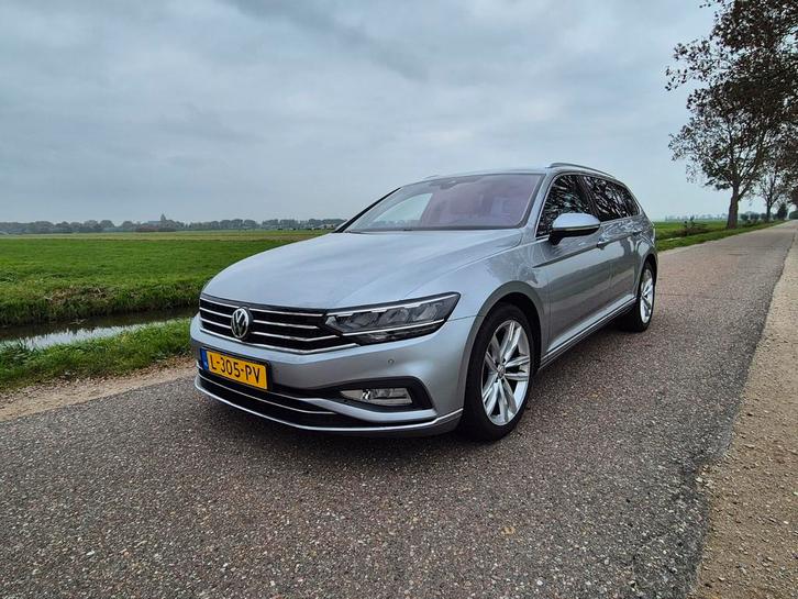 Volkswagen Passat 1.5 TSI 150pk DSG 2019 Grijs, Auto's, Volkswagen, Passat, Achteruitrijcamera, Adaptieve lichten, Adaptive Cruise Control