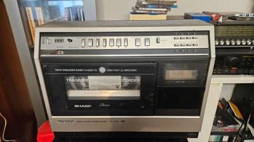 Sharp. Vhs draagbare video speler  beschikbaar voor biedingen