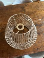 Rieten lampenkap, Ophalen