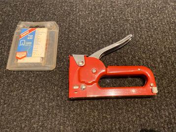 Nieuwe Hand Nietmachine + 6mm Nieten beschikbaar voor biedingen