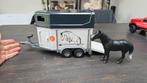 Bruder paarden trailer met paard, Ophalen of Verzenden, Zo goed als nieuw