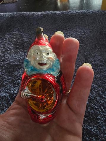 Clow kerstbal beschikbaar voor biedingen