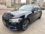 BMW 118i 136 PK Steptronic M Sport 2019 Dealeronderhouden, Auto's, Zwart, Origineel Nederlands, 650 kg, Particulier