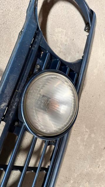 VW Golf 2 Grill voor dubbele  Koplampen beschikbaar voor biedingen