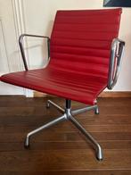 Charles Eames EA108 Rode Lederen Bureaustoel, Ophalen, Zo goed als nieuw, Rood, Bureaustoel