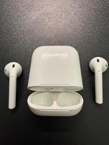 Apple AirPods inclusief originele oplaadcase beschikbaar voor biedingen