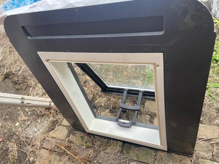Ubbink Dakraam – Compleet & in zeer goede staat, Doe-het-zelf en Verbouw, Glas en Ramen, Nieuw, Dakraam, 80 tot 120 cm, 80 tot 120 cm