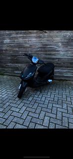 Piaggio zip (WOK), Fietsen en Brommers, Scooters | Piaggio, Ophalen, Gebruikt, Zip, Benzine