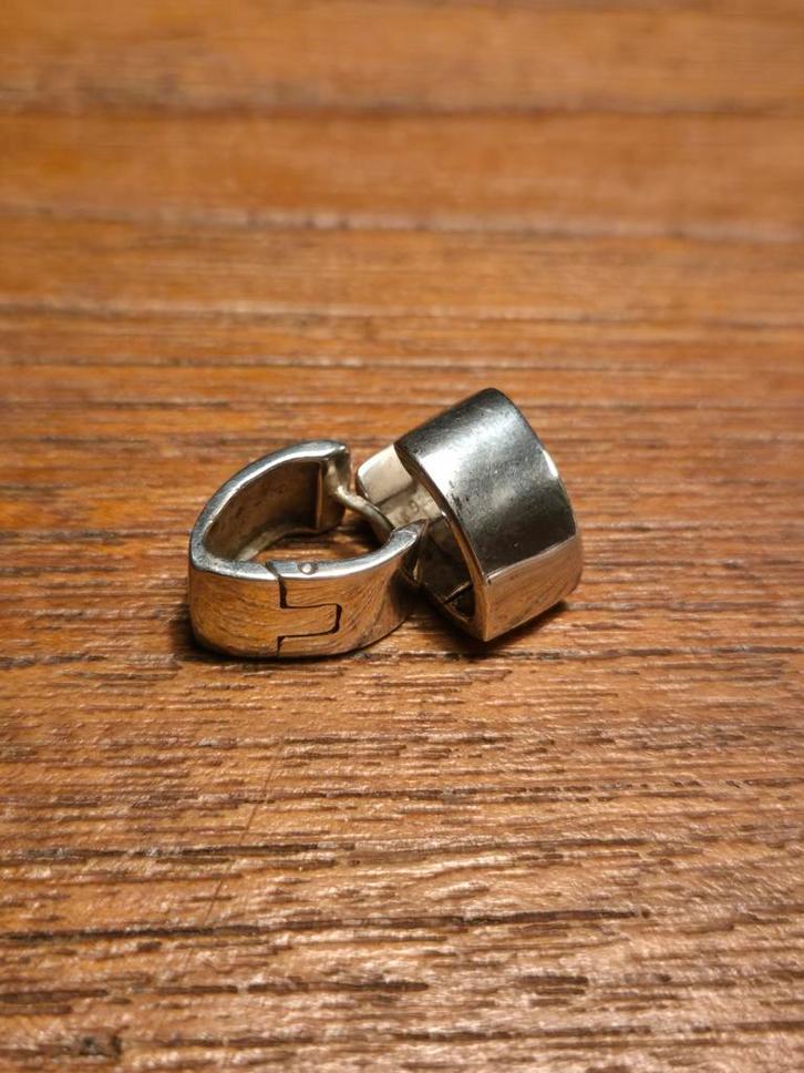 Zilveren V vorm oorbellen, Sieraden, Tassen en Uiterlijk, Oorbellen, Zo goed als nieuw, Zilver, Zilver, Ophalen of Verzenden