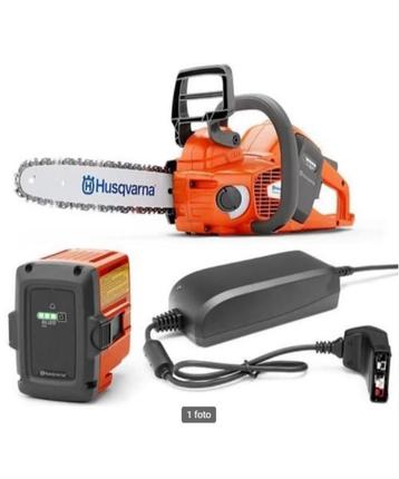 Husqvarna 330i kettingzaag pakket beschikbaar voor biedingen