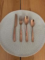 24-delige rosé gouden bestekset (nieuw in doos), Huis en Inrichting, Ophalen of Verzenden, Nieuw, Rvs of Chroom, Bestekset