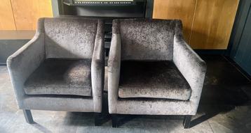 2 prachtige fauteuils beschikbaar voor biedingen