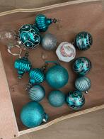 Doos met turquoise kerstballen ongeveer 35 stuks, Ophalen of Verzenden, Zo goed als nieuw