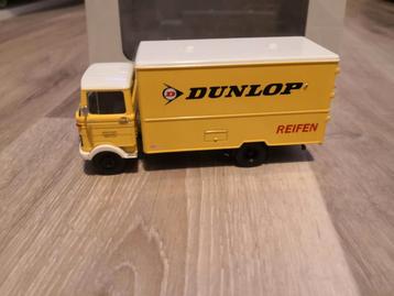 Dunlop truck Mercedes-Benz LP608 Premium ClassiXXs 1:43 