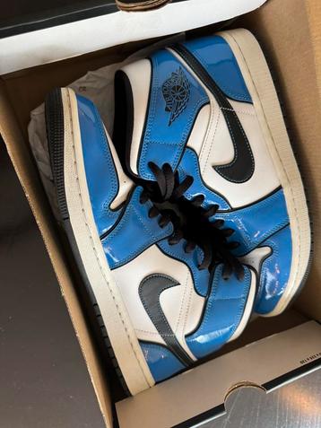 Nike Air Jordan 1 mid se signal blue maat 44 zgan beschikbaar voor biedingen