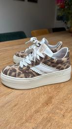 Sneakers via vai, Ophalen of Verzenden, Zo goed als nieuw, Bruin, Sneakers of Gympen