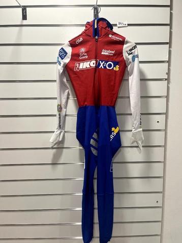 Schaatspak Team IKO beschikbaar voor biedingen