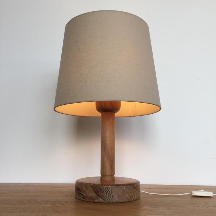 OPRUIMING Hans Agne Jakobsson  AB Ellysett Markaryd Sweden, Huis en Inrichting, Lampen | Tafellampen, Gebruikt, 50 tot 75 cm, Hout