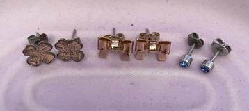 Verschillende oorbellen beschikbaar voor biedingen