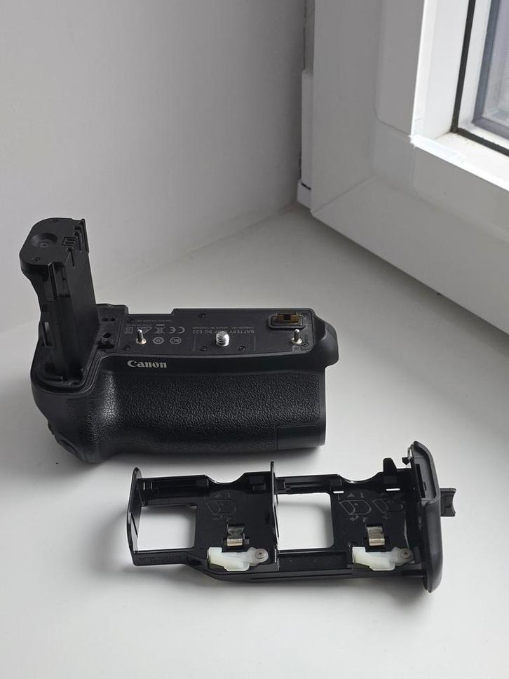 Canon BG-E22 Battery Grip in nieuwstaat!, Audio, Tv en Foto, Fotografie | Accu's en Batterijen, Zo goed als nieuw, Ophalen of Verzenden