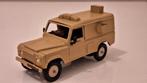 Britains Land Rover Defender 110 SNAFU 1:32, Hobby en Vrije tijd, Modelauto's | 1:32, Ophalen of Verzenden, Zo goed als nieuw