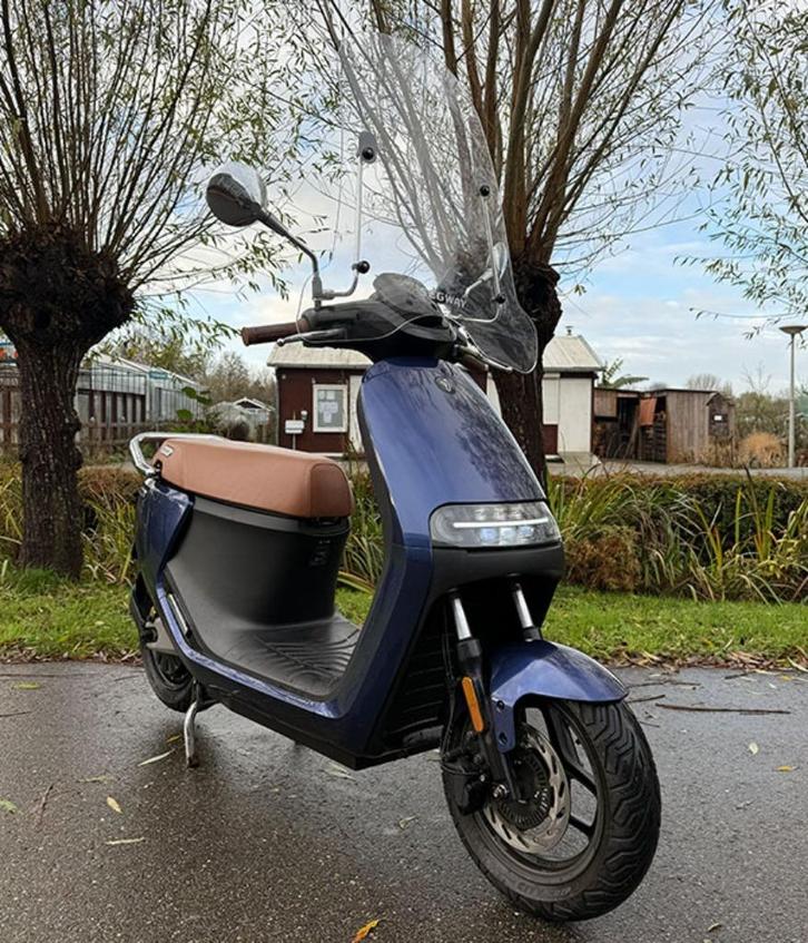 Segway E125S 45km/u Atlantic Blue Glans 2021 ( Blackfriday ), Fietsen en Brommers, Scooters | Overige merken, Gebruikt, Maximaal 45 km/u