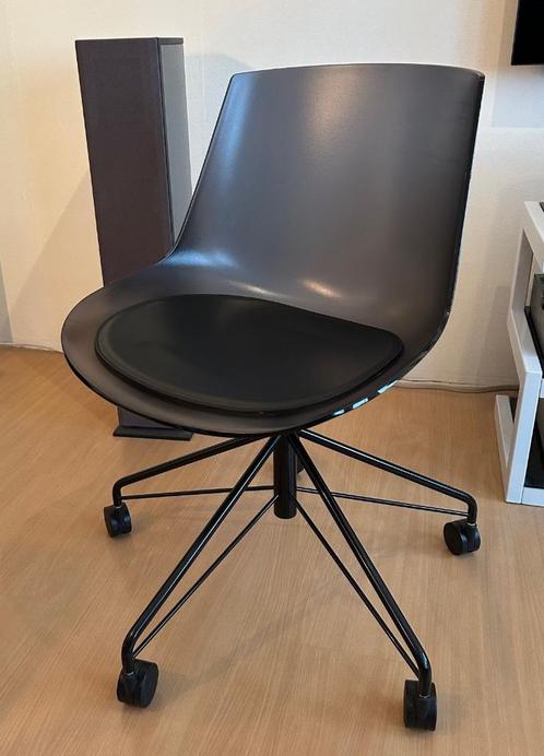 MDF Italia Flow Chair, design (bureau)stoel, Huis en Inrichting, Stoelen, Gebruikt, Eén, Kunststof, Metaal, Grijs, Ophalen