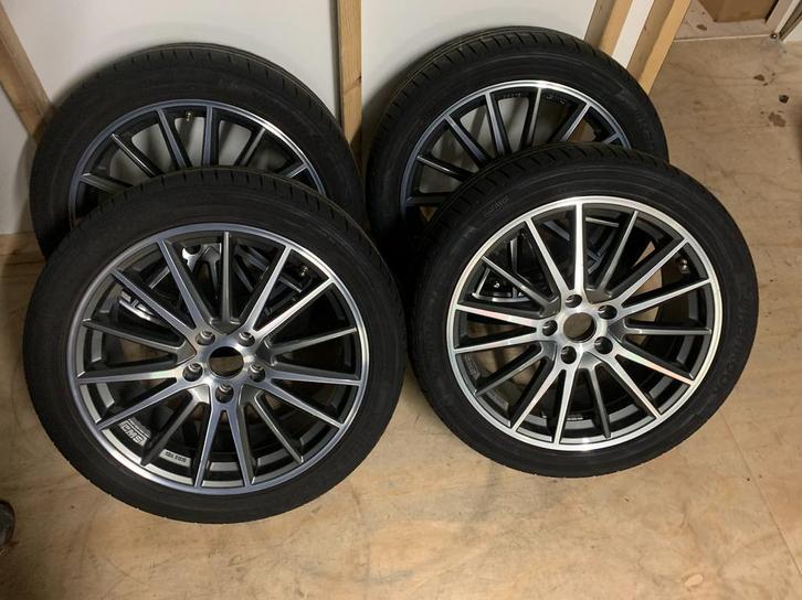 Zomerset Seat ateca 2016-> lichtmetalen 245/40/18 93Y, Auto-onderdelen, Banden en Velgen, Banden en Velgen, Zomerbanden, 18 inch