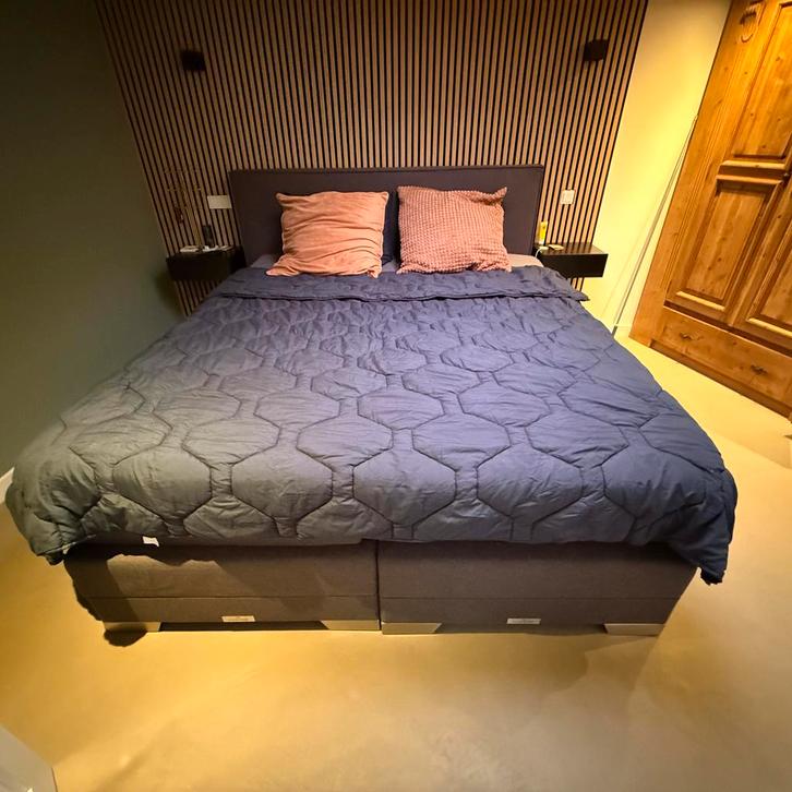 Boxspring Caresse, Huis en Inrichting, Slaapkamer | Boxsprings, Gebruikt, 180 cm, 210 cm, Tweepersoons, Grijs, Ophalen of Verzenden