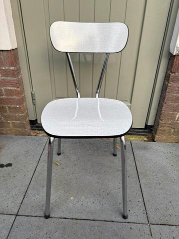 Retro formica stoel beschikbaar voor biedingen