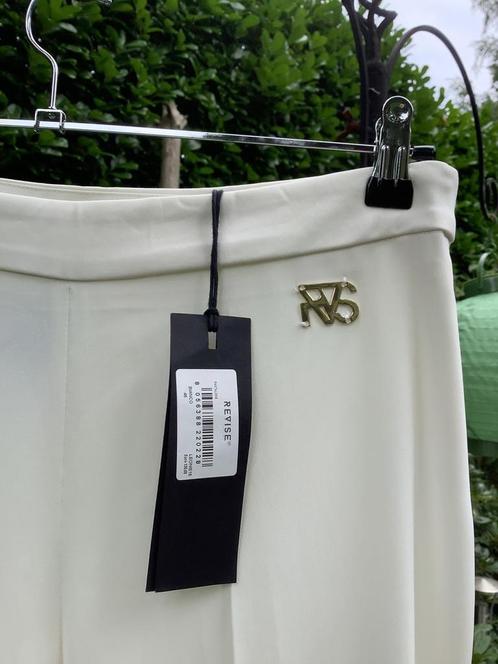 Broek met hesje merk Gio met kaartje..M/L., Kleding | Dames, Overige Dameskleding, Zo goed als nieuw, Ophalen of Verzenden