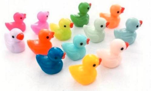 Miniatuur bad Eendjes in verschillende kleuren., Verzamelen, Poppenhuizen en Toebehoren, Nieuw, Poppenhuis, Ophalen of Verzenden