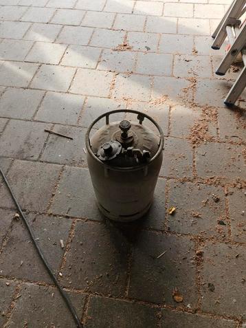 Gasfles 10kg met drukregelaar beschikbaar voor biedingen