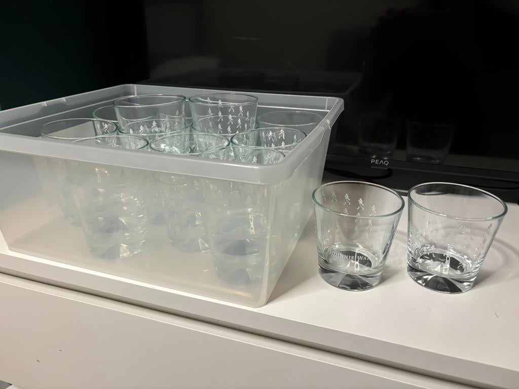 24 Johnnie Walker Whiskey glazen, Huis en Inrichting, Keuken | Servies, Ophalen, Glas of Glazen, Overige stijlen, Glas