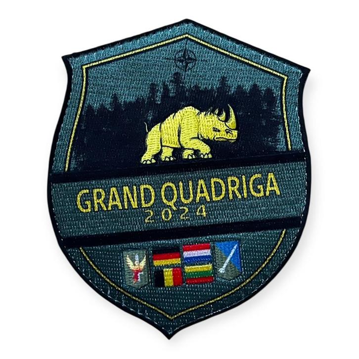 Patch Grand Quadriga 2024, Verzamelen, Militaria | Algemeen, Landmacht, Embleem of Badge, Nederland, Ophalen of Verzenden