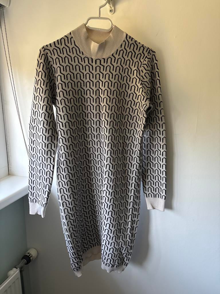 Vero Moda gebreide jurk met patroon, Kleding | Dames, Jurken, Zwart, Ophalen of Verzenden, Zo goed als nieuw, Maat 36 (S)