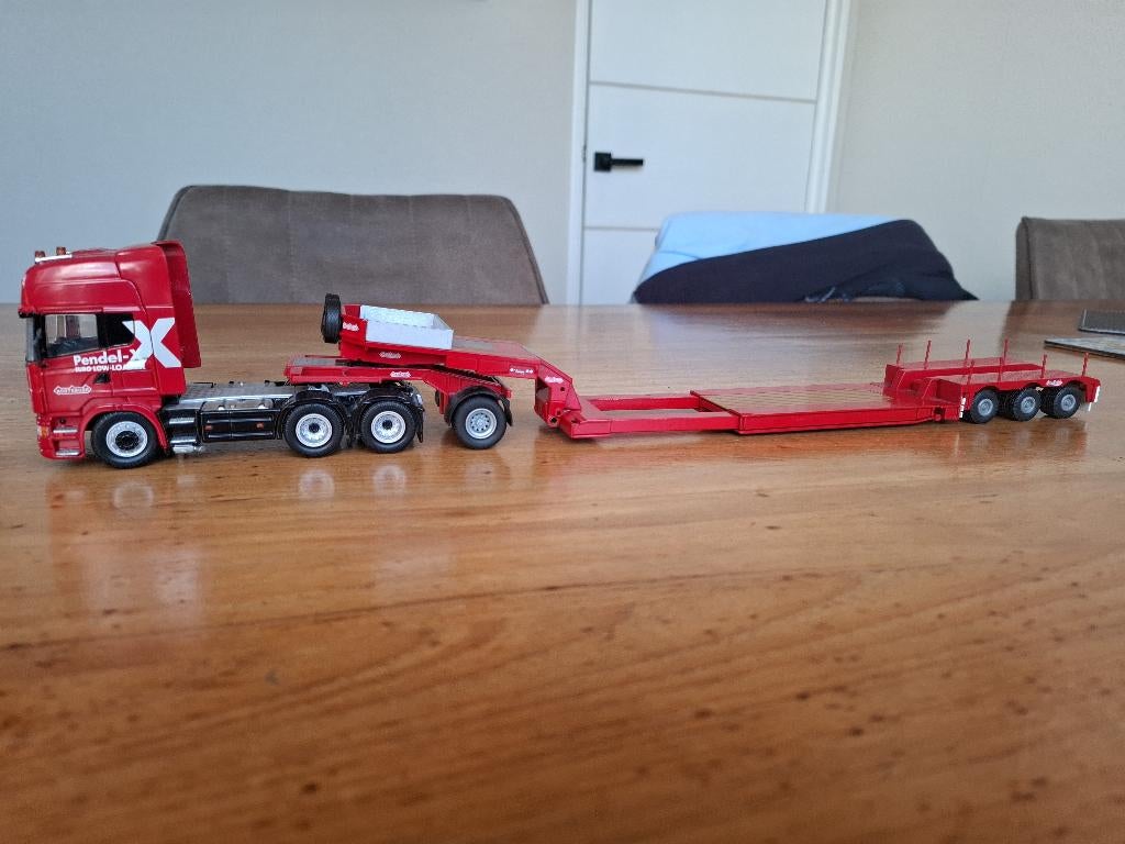 Te Koop, Hobby en Vrije tijd, Modelauto's | 1:50, Ophalen of Verzenden, Zo goed als nieuw, Bus of Vrachtwagen, Conrad