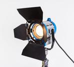ARRI 300w Plus Fresnel Spot + grids, barndoor en extra bulb, Ophalen, Gebruikt, Video
