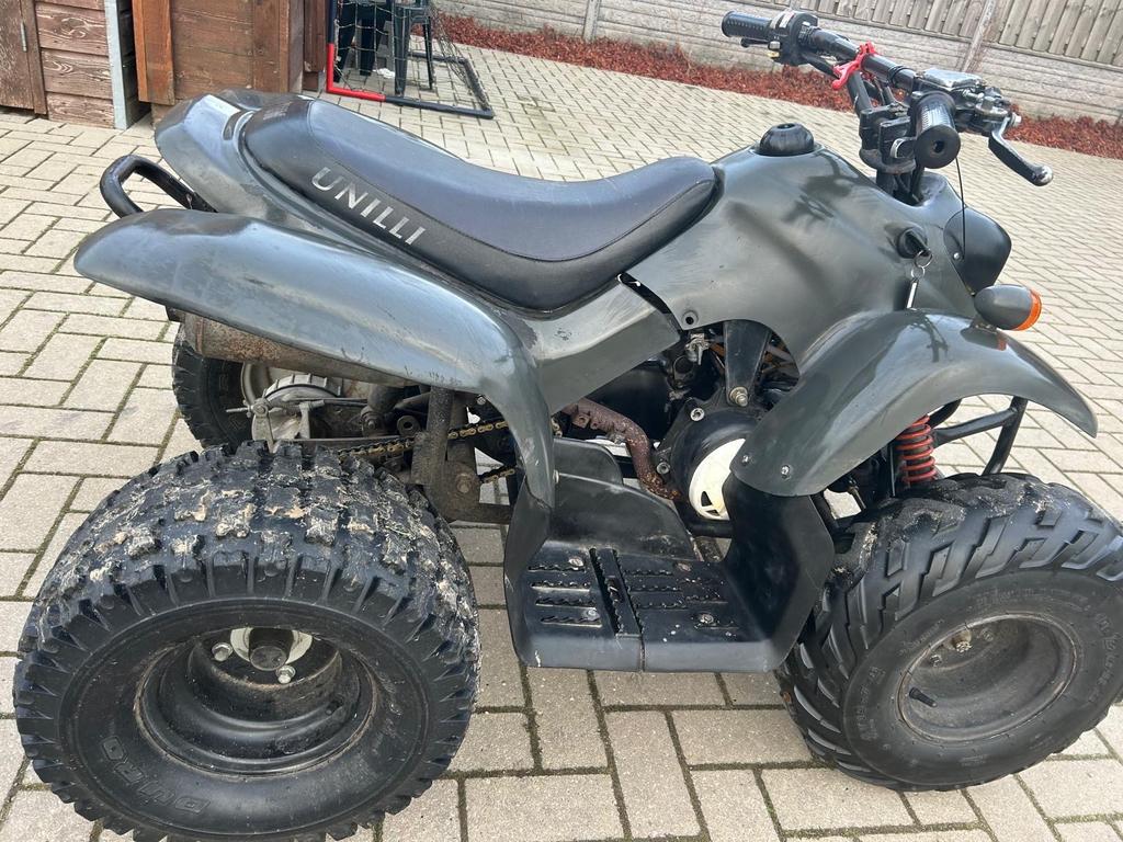 Unilli Quad - Loopt naar behoren, kickstart, 1 cilinder, 11 kW of minder