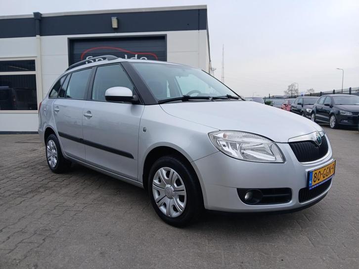 Skoda Fabia Combi 1.4-16V Dealer onderhouden/Airco/Apk 11-'2, Auto's, Skoda, Bedrijf, Te koop, Fabia, ABS, Airbags, Airconditioning