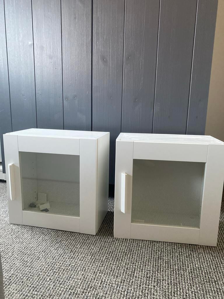 2x Witte vitrine kasten met glazen deuren, Huis en Inrichting, Kasten | Overige, Ophalen, Gebruikt